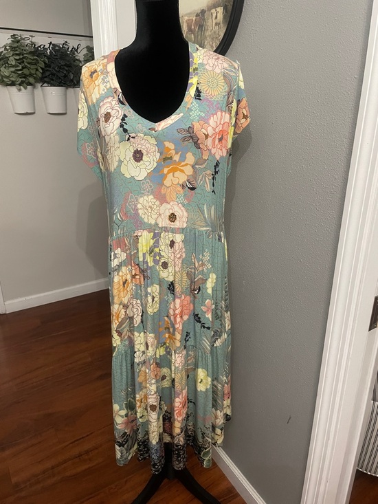 Johnny Was Burke Tiered Midi Floral Print V-Neck Short
Sleeve Dress - Picture 2 of 6